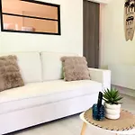 Surfing T2 Acces Prive, Parking, Wifi Dune