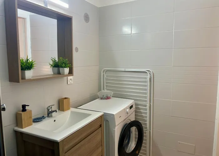 Surfing T2 Acces Prive, Parking, Wifi Dune Apartman